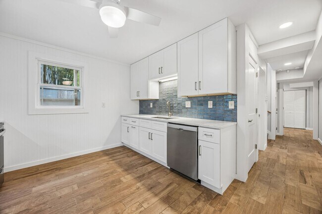 Foto del edificio - 3779 1st Ave