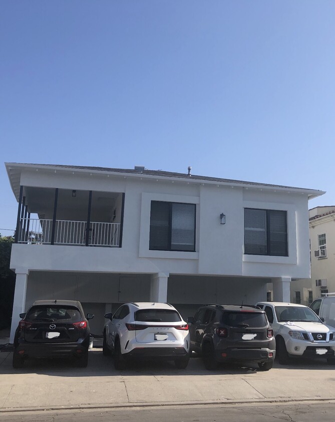 Foto principal - 8363 Blackburn Ave