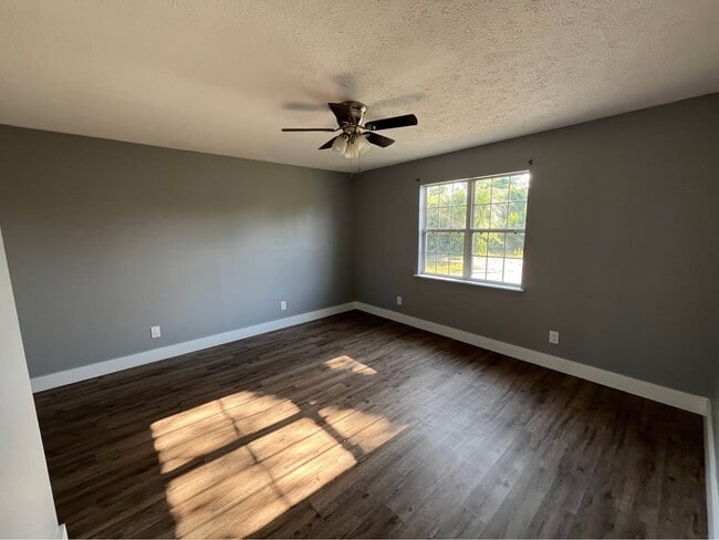 Foto del edificio - 1312 Alabama Ave