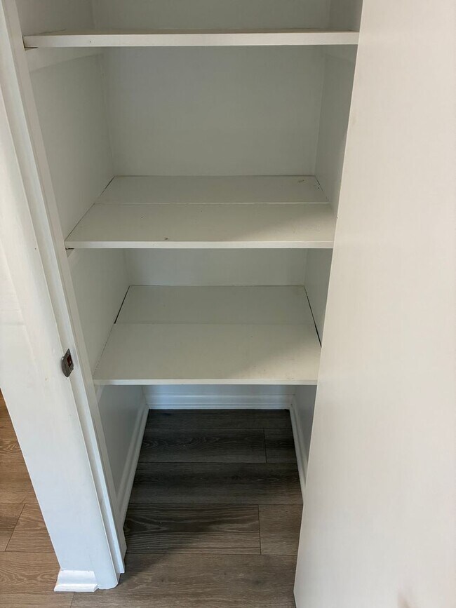 Foto del edificio - Rountree Elementary, fully remodeled 2 bed, 1 bath duplex walking distance to MSU campus and Roun...