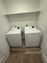 Building Photo - 1002 Moon Drop Ln