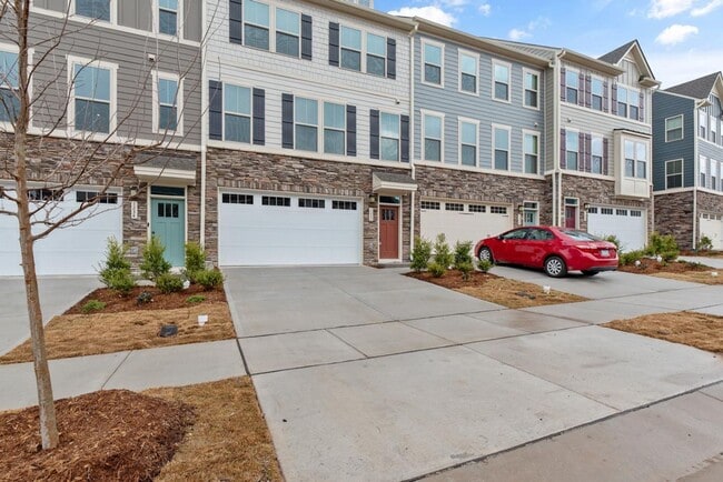 Foto del edificio - 3 Story Townhome in Channing Park!