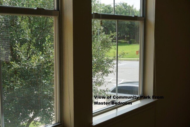 Building Photo - 1603 Rockland Dr