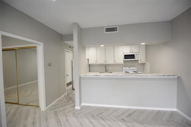 Foto del edificio - 3626 Prescott Ave