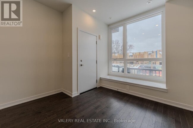 Photo du bâtiment - 18 Grn Gdns Blvd