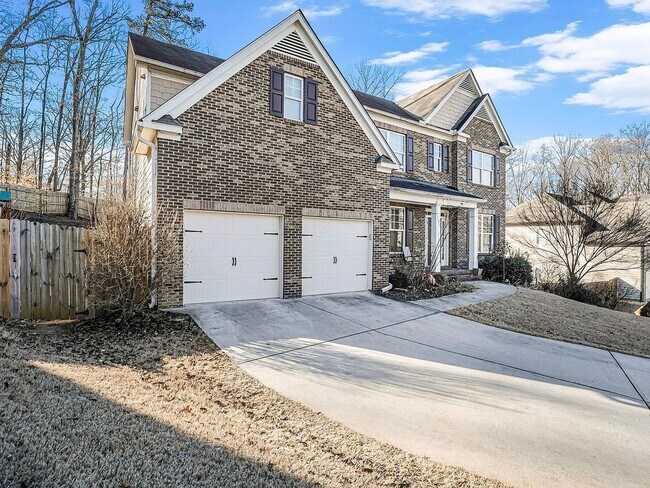 Building Photo - Stunning 5Bed/4 Bath single family home - ...