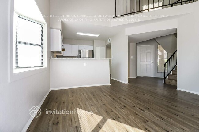 Foto del edificio - 10020 W Roma Ave