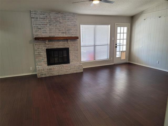 Building Photo - 318 Gwendola Dr