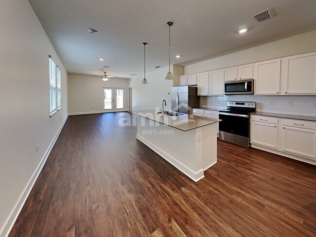 Foto del edificio - 1010 Walden Woods Dr