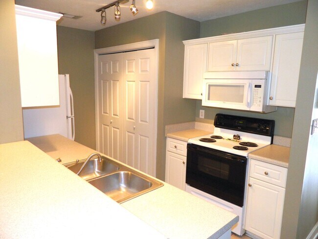 Foto del edificio - 326 Whitney Pl