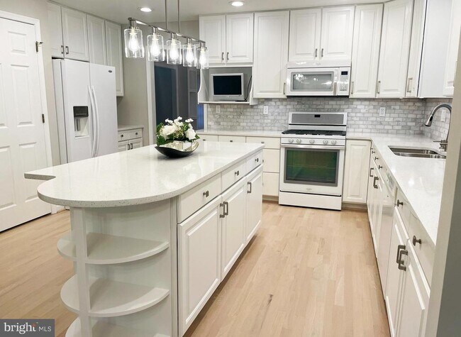 Building Photo - 2510 Heatherwood Ct