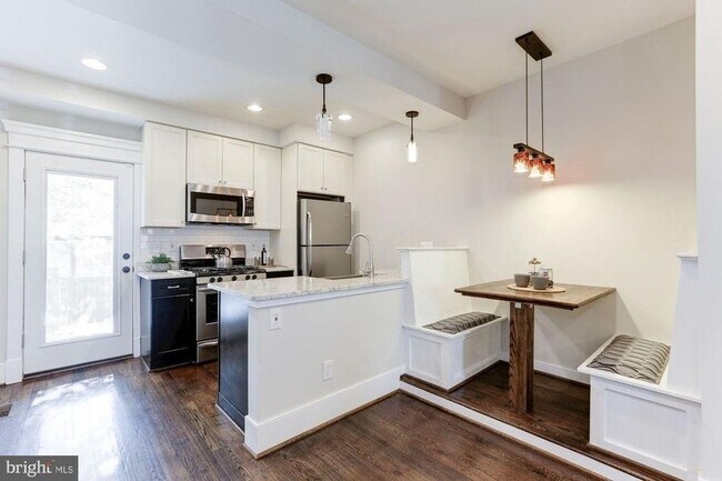 Foto del edificio - 635 20th St NE