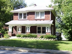 Building Photo - 1213 N Washington St