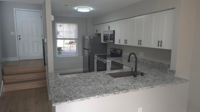 Building Photo - Homestead Court Townhomes