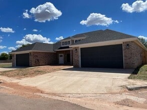 Building Photo - 410 Big Sky Loop