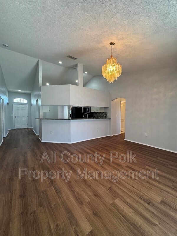 Building Photo - 601 Willet Cir