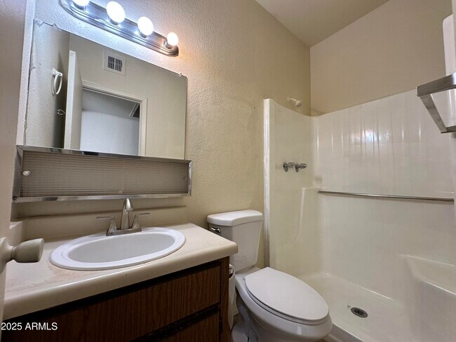 Foto del edificio - 2801 E Monte Cristo Ave