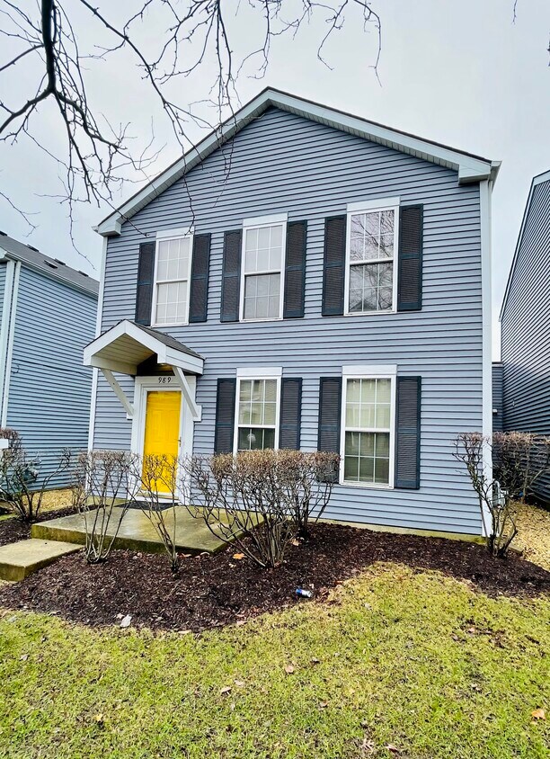 989 Symphony Dr, Aurora, IL 60504 House Rental in Aurora, IL