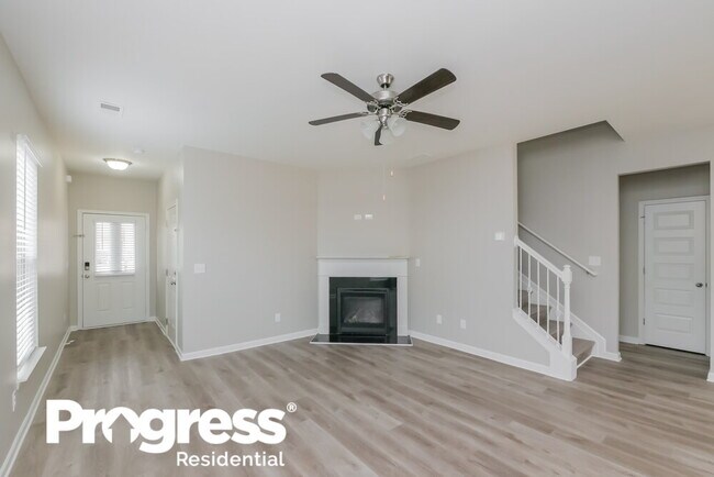 Building Photo - 2913 Warwick Ct