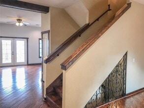 Building Photo - 1432 W 21st St