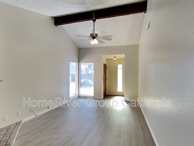 Building Photo - 5903 Spring Glen Dr