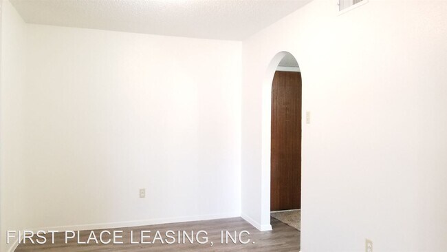 Foto del edificio - 3 br, 2 bath House - 524 Merrill Dr.