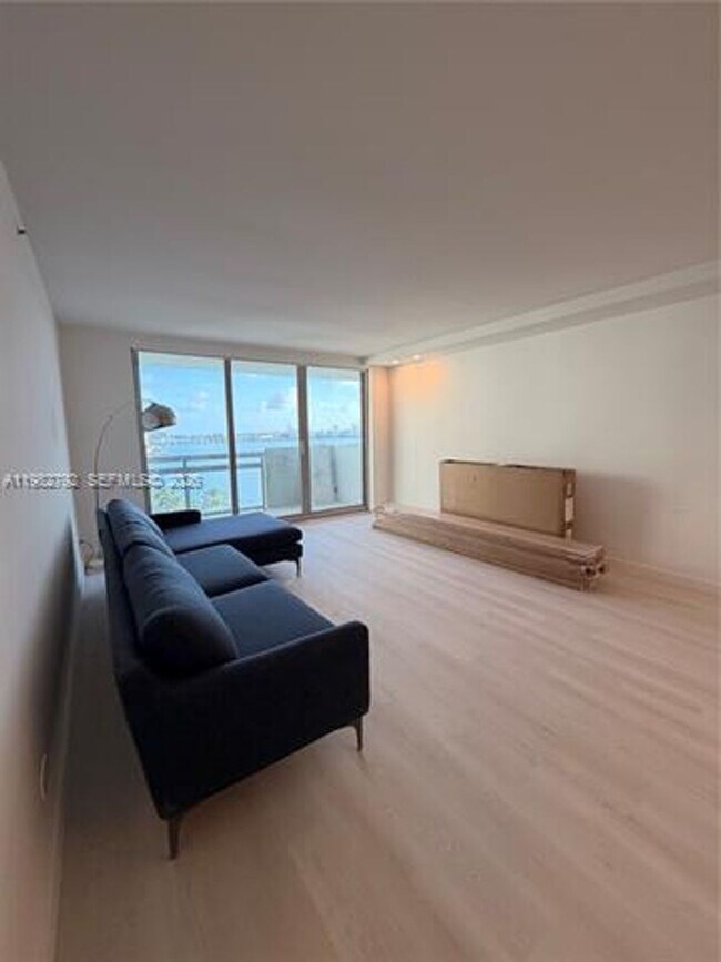 Foto del edificio - 1500 Bay Rd