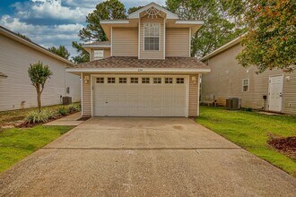 Building Photo - 224 Twin Lakes Ln