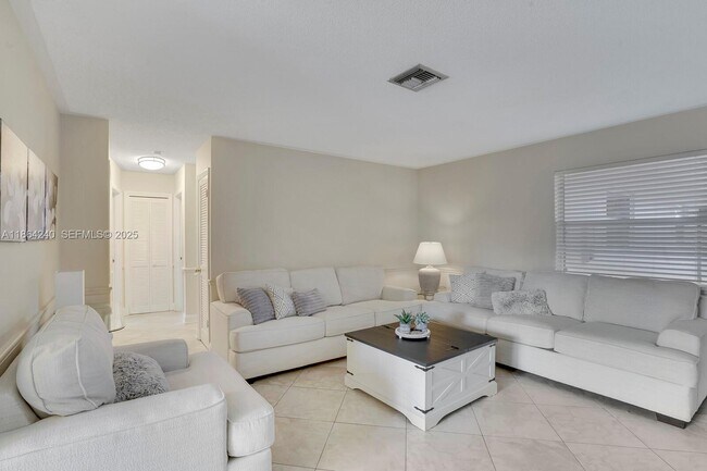 Foto del edificio - 222 SW 1st St