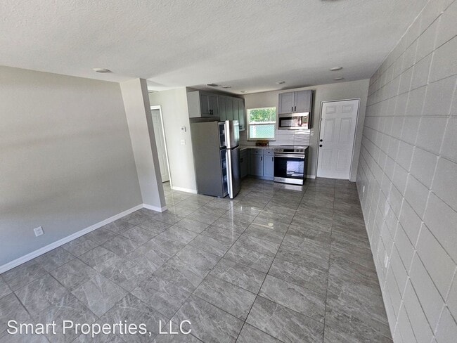 Building Photo - 2 br, 1 bath House - 212 S 3rd St