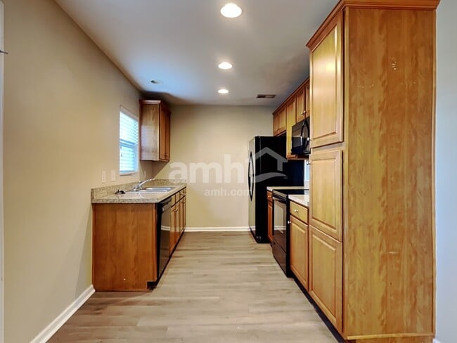 Foto del edificio - 241 Emerald Isle Dr