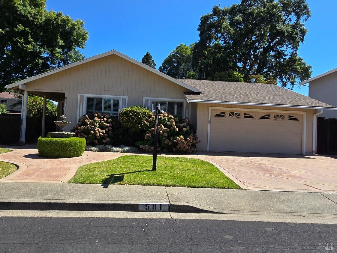 Primary Photo - 581 Werner Way