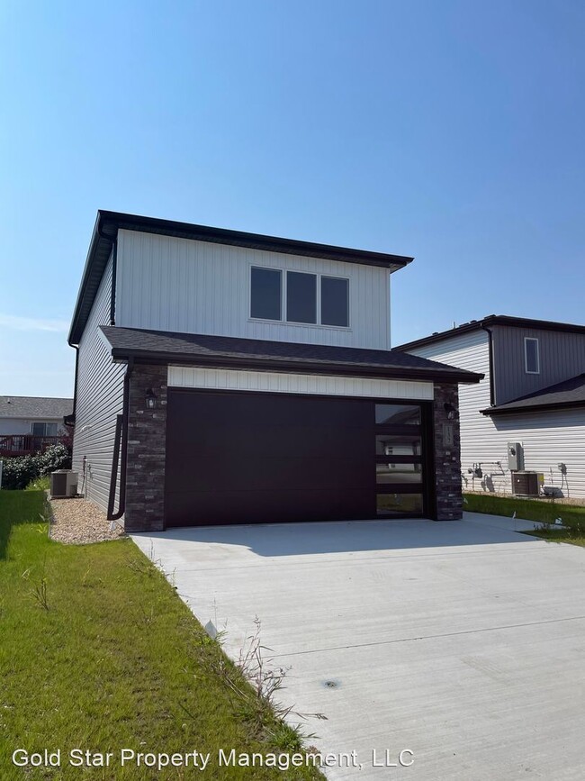 Building Photo - 3 br, 2.5 bath House - 137 Marshall Loop