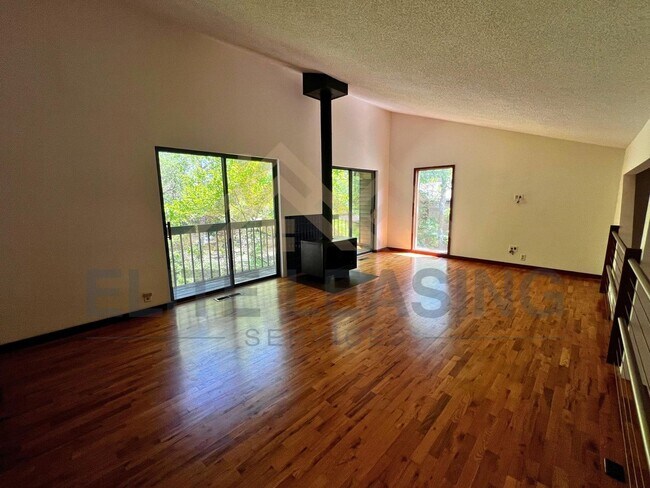 Foto del edificio - 4870 SW Skyline Pkwy