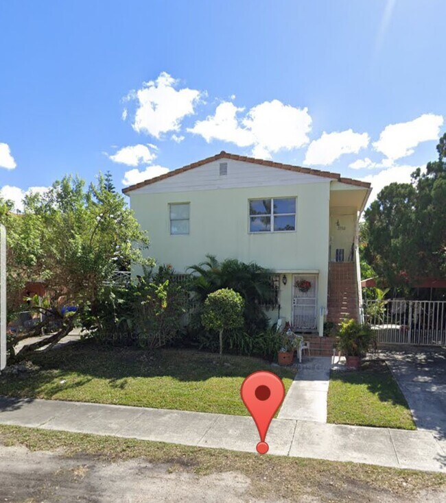 Photo - 3762 SW 27th St Apartments