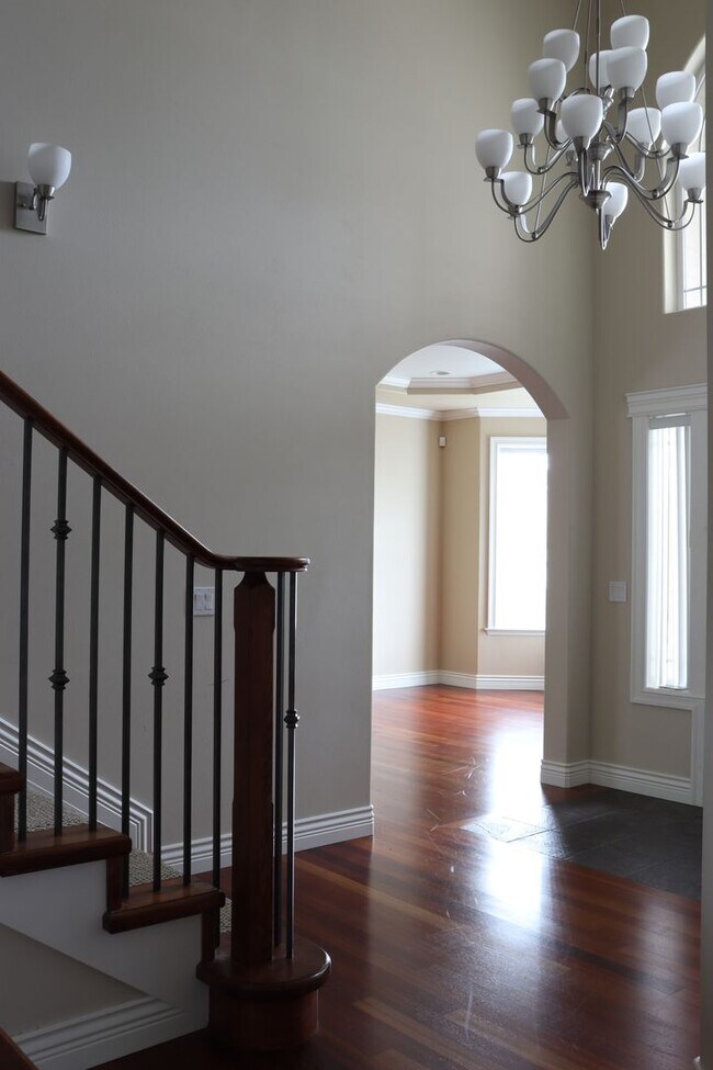 Building Photo - 4 Bedroom House for Rent in Ferndale