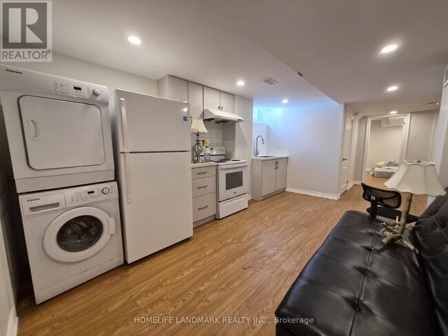 Building Photo - 26 Catamaran Dr