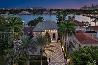Building Photo - 176 S Hibiscus Dr