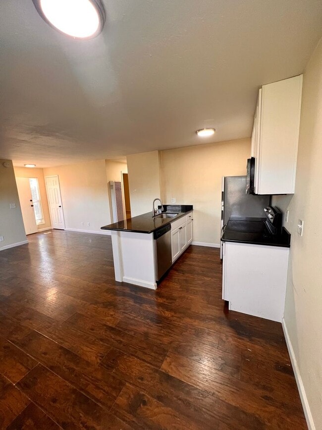 Building Photo - 2 Bed 1 Bath Condo in Martinez