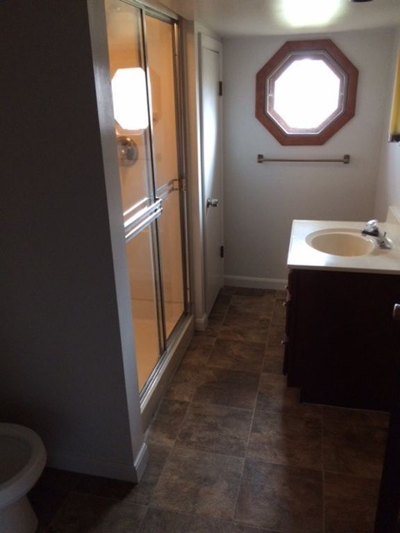 2nd floor bathroom - 31 Mary St