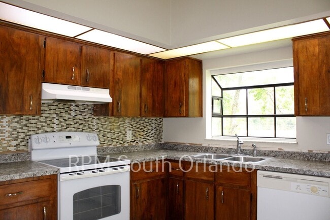 Building Photo - 11451 Darlington Dr