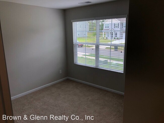 Foto del edificio - 4 br, 2 bath House - 604 Oak Forest Lane