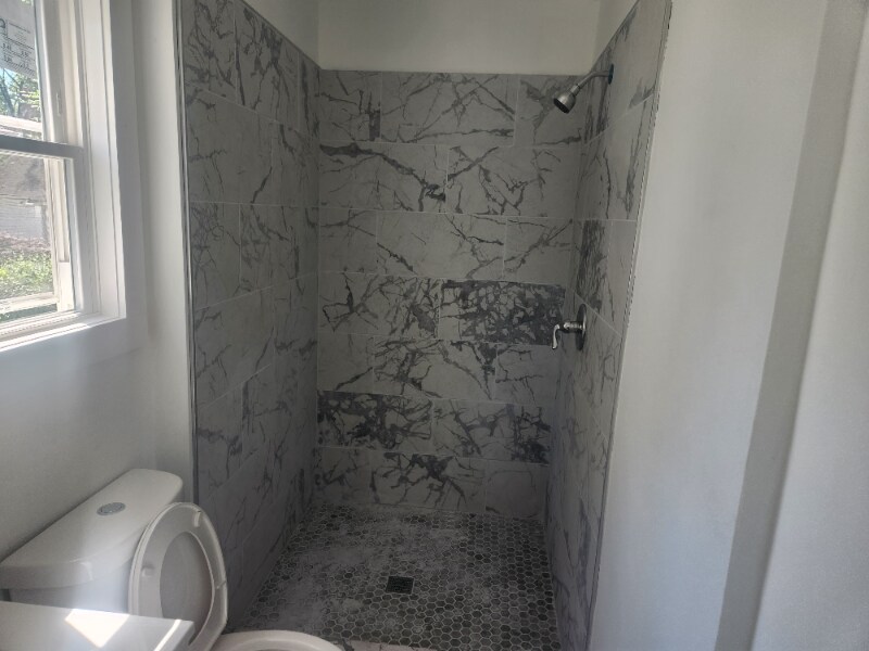 16124 Glynn Rd East Cleveland, OH 44112 – photo 4