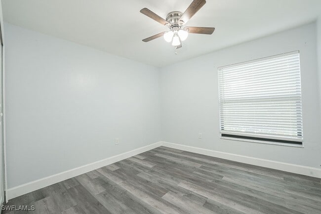 Foto del edificio - 2151 42nd St SW