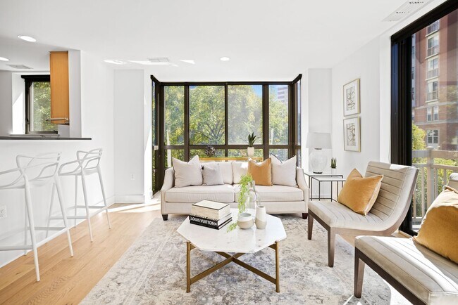 Foto del edificio - The Hartford | 2 Bed | 2 Bath | 1,100 Sf | 1 Private Balcony | 1 Garage Parking