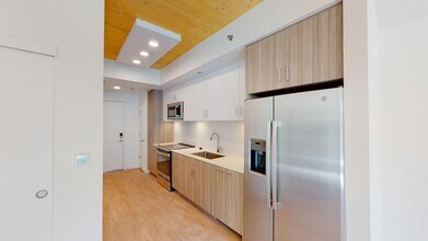 Interior Photo - Cirrus
