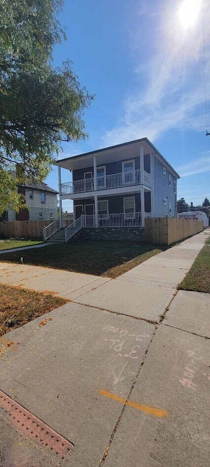 Building Photo - 5103 Oregon St