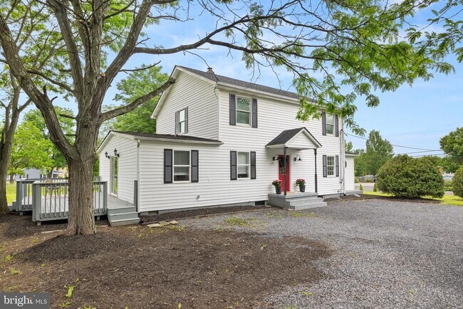 Building Photo - 1164 Fairfax Pike