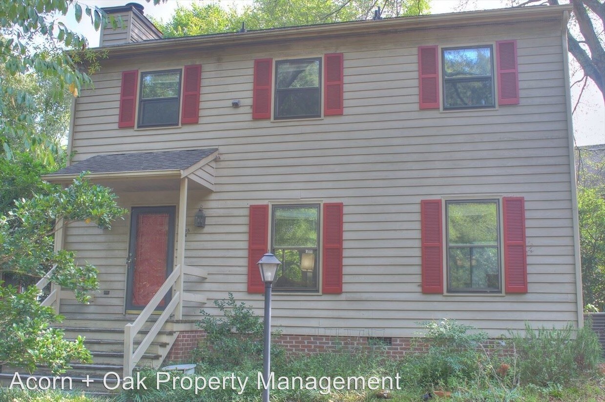 Foto principal - 2 br, 1.5 bath House - 205-A W Poplar Ave.