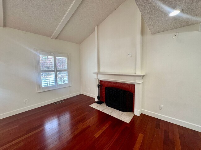 Foto del edificio - 15054 SE Fairwood Blvd